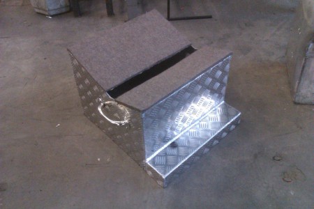 Förhöjningslåda för lyft av kylarband